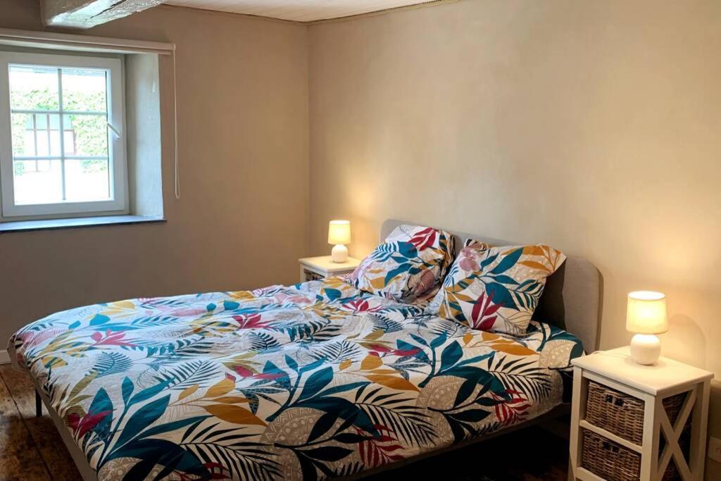 Au Bord Du Ny Villa Хотон Екстериор снимка