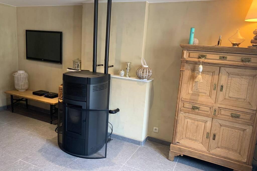 Au Bord Du Ny Villa Хотон Екстериор снимка